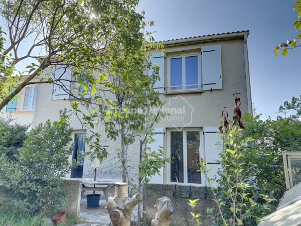 Villa de type 4 avec garage et jardin, Berre l'Etang.